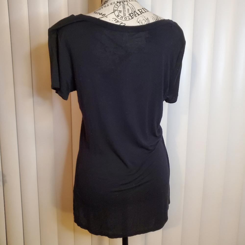 Black V neck tee - Picture 3 of 4